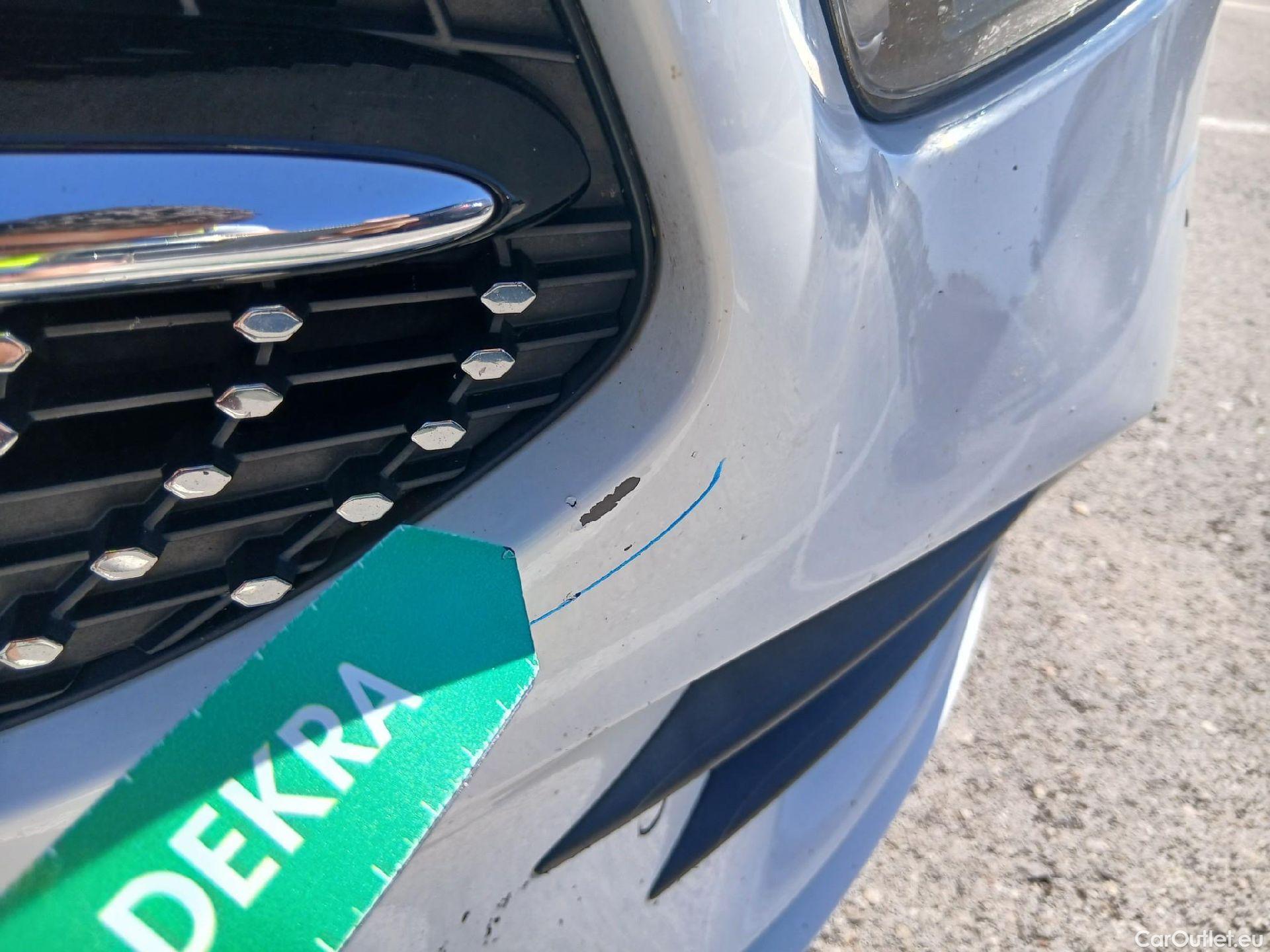  Mercedes  A-Klasse MERCEDES-BENZ Clase A / 2018 / 5P / berlina con portón A 180 #9