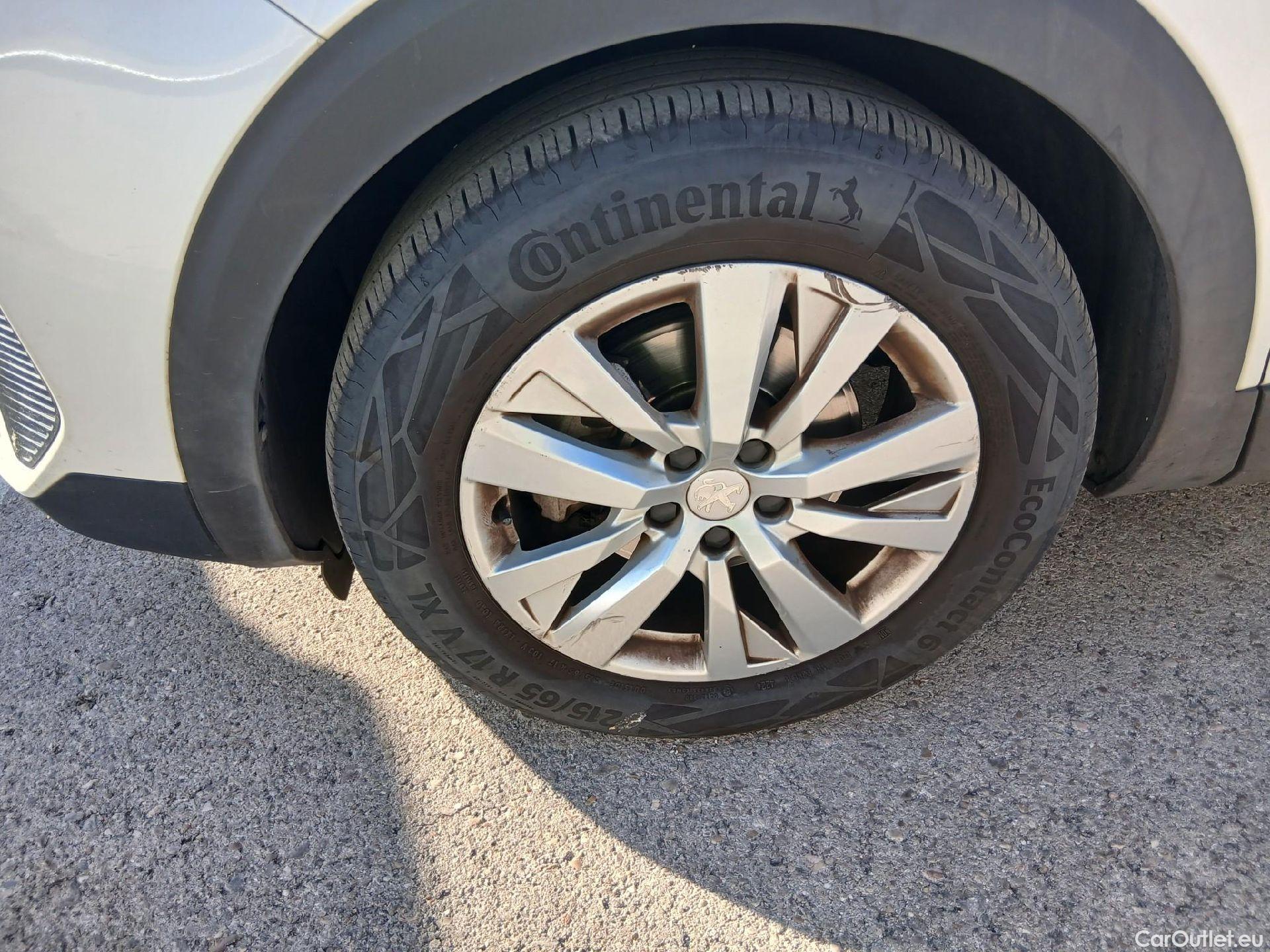  Peugeot  3008 PEUGEOT  / 2020 / 5P / todoterreno 1.5 BlueHDi 96kW S&S Active Pack EAT8 #12