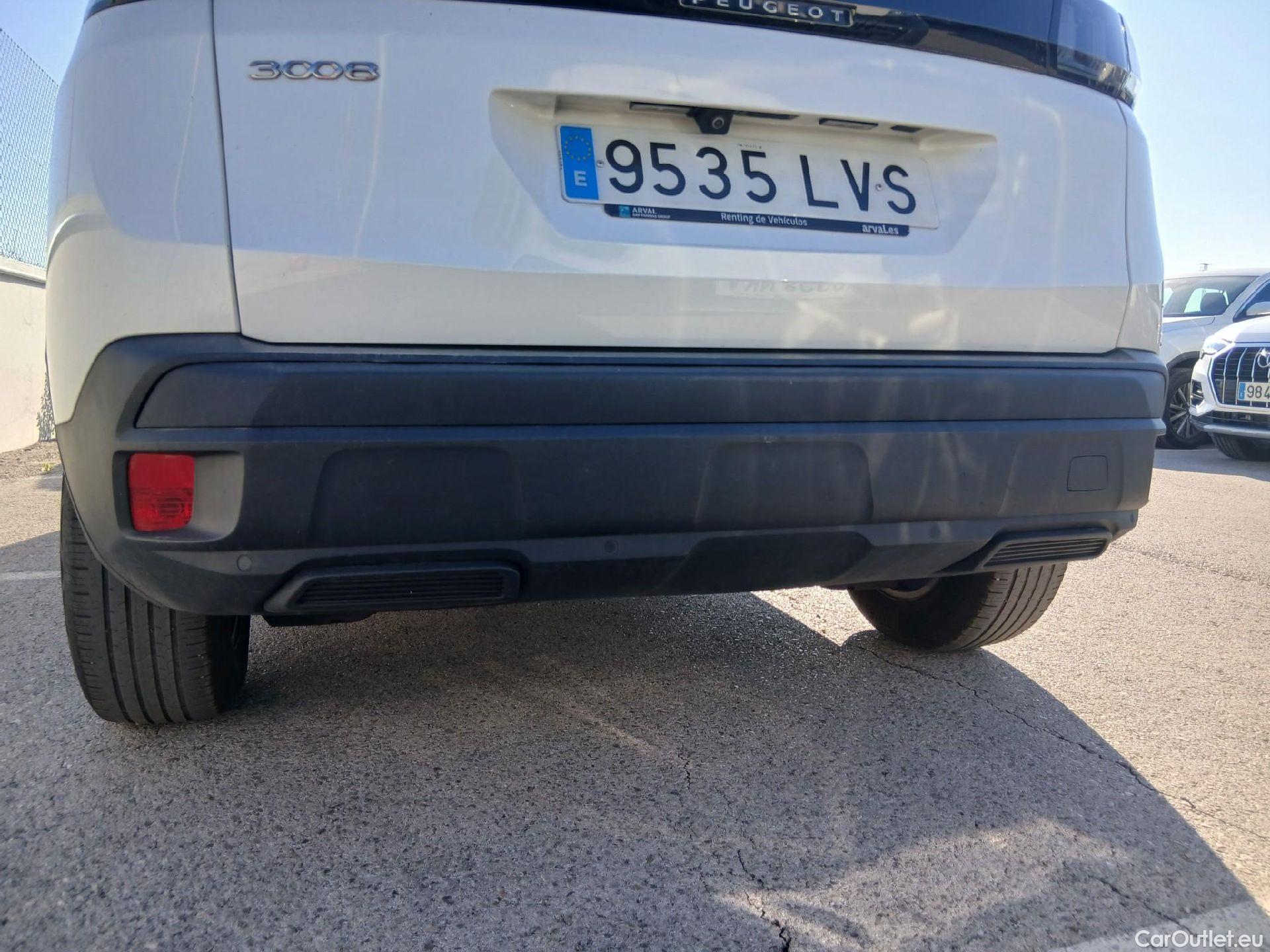  Peugeot  3008 PEUGEOT  / 2020 / 5P / todoterreno 1.5 BlueHDi 96kW S&S Active Pack EAT8 #24