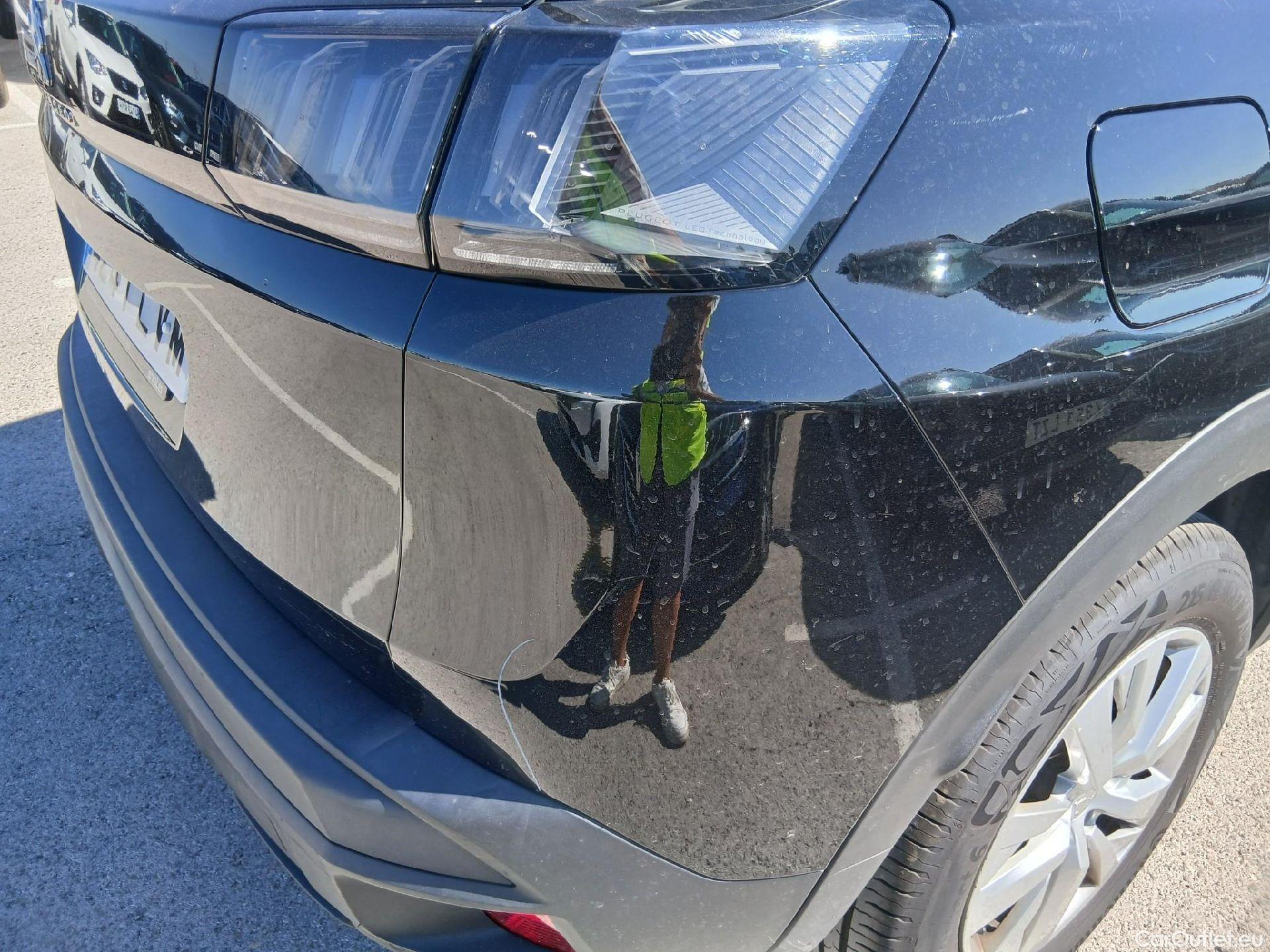  Peugeot  3008 PEUGEOT  / 2020 / 5P / todoterreno 1.5 BlueHDi 96kW S&S Active Pack EAT8 #42
