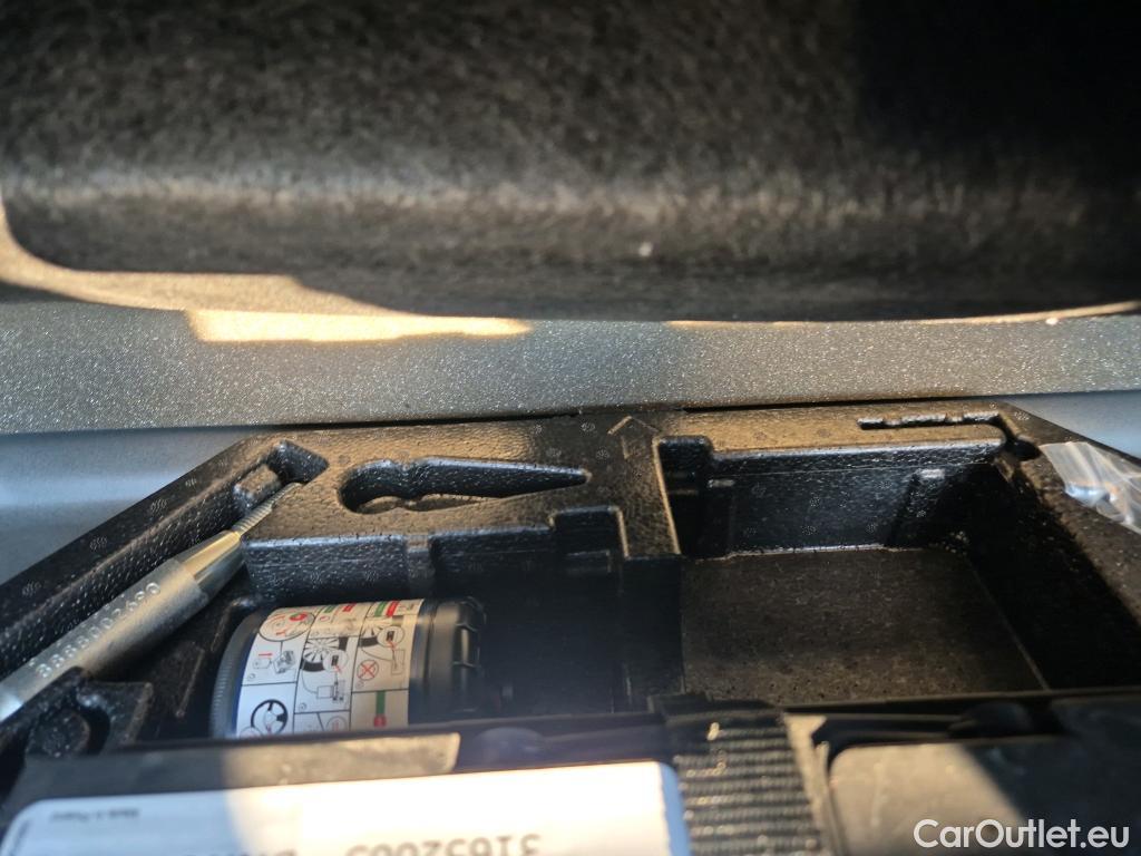  Volvo  XC 40 VOLVO XC40 / 2017 / 5P / todoterreno 1.5 T4 Twin Recharge Inscription Ex Auto #1