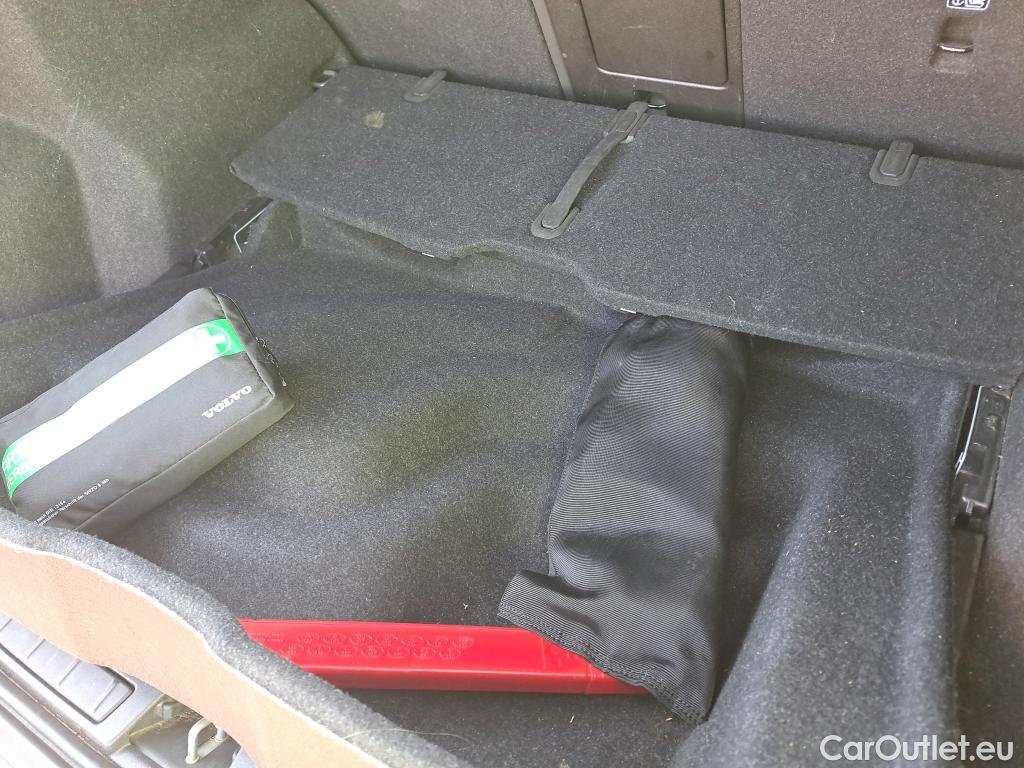  Volvo  XC 40 VOLVO XC40 / 2021 / 5P / todoterreno Recharge Eléctrico Plus Auto #4