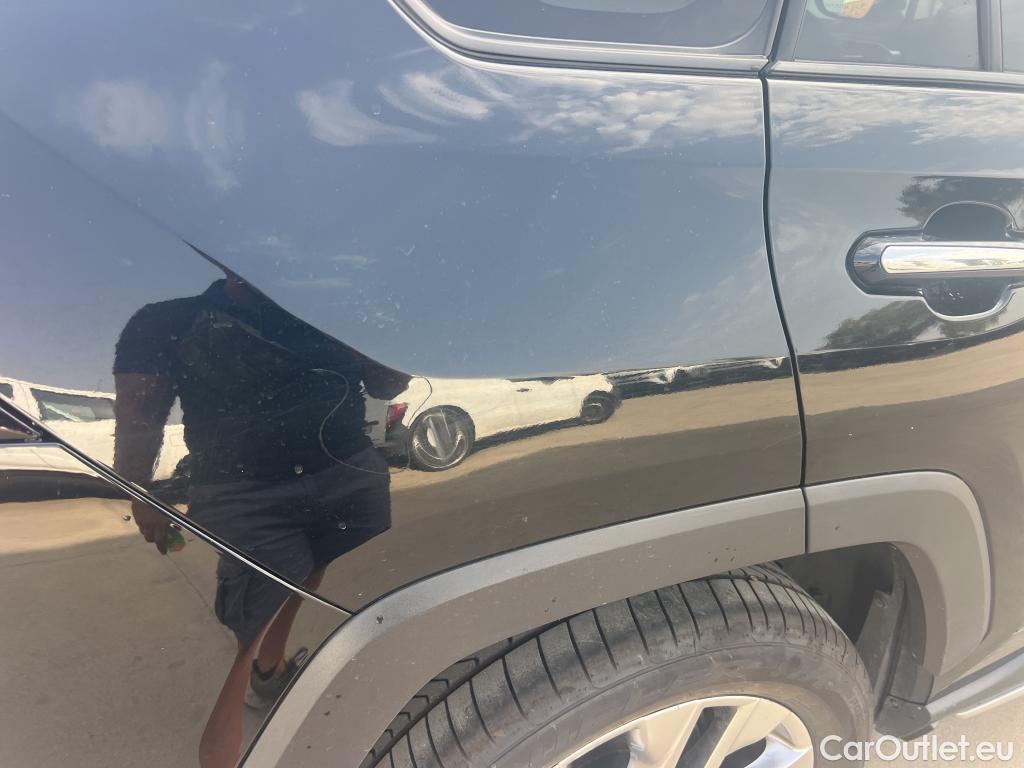  Toyota  RAV4 TOYOTA  / 2018 / 5P / todoterreno 2.5l 220H Luxury 4WD #3