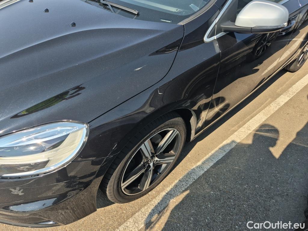  Volvo  V40  VOLVO / 2016 / 5P / berlina con portón 2.0 T3 R-Design Momentum #16