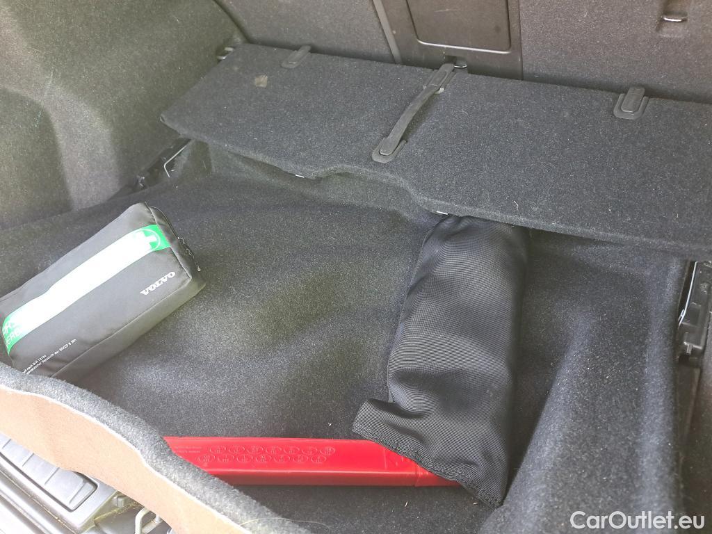  Volvo  XC 40 VOLVO XC40 / 2021 / 5P / todoterreno Recharge Eléctrico Plus Auto #3