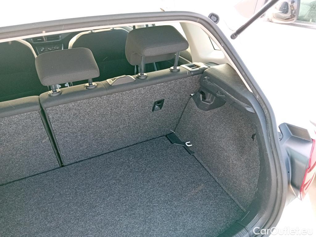  Volkswagen  Polo VOLKSWAGEN  / 2017 / 5P / berlina con portón Advance 1.0 TSI 70kW (95CV) #1