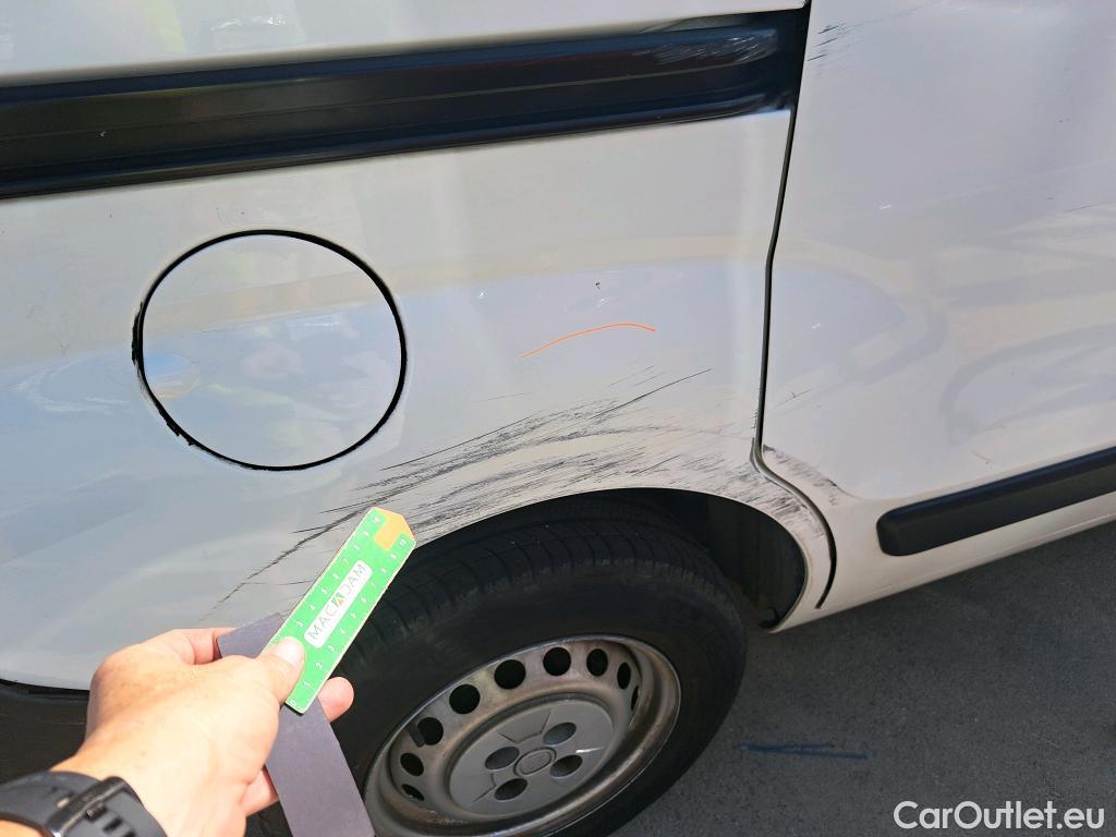  Fiat  Fiorino FIAT  / 2016 / 3P / furgón derivado de turismo Cargo Base 1.3 Mjet 59kW (80CV) E6 #22