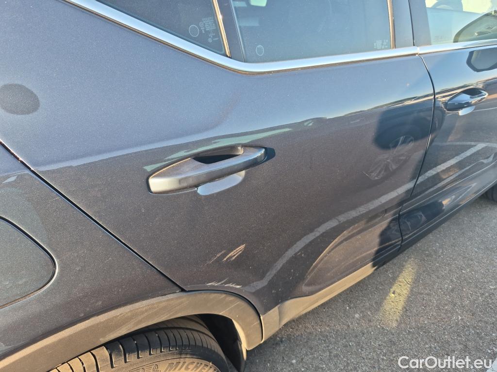  Volvo  XC 40 VOLVO XC40 / 2017 / 5P / todoterreno 1.5 T4 Twin Recharge Inscription Ex Auto #6