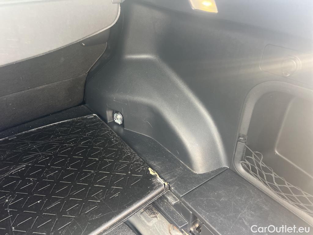  Toyota  RAV4 TOYOTA  / 2018 / 5P / todoterreno 2.5l 220H Luxury 4WD #22