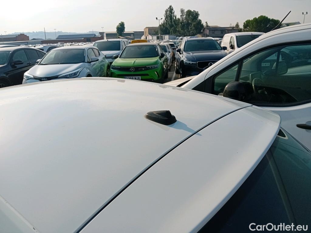  Volkswagen  Polo VOLKSWAGEN  / 2017 / 5P / berlina con portón Advance 1.0 TSI 70kW (95CV) #25