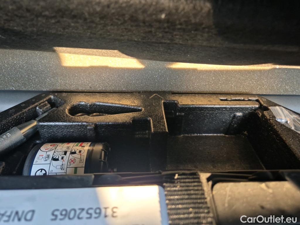  Volvo  XC 40 VOLVO XC40 / 2017 / 5P / todoterreno 1.5 T4 Twin Recharge Inscription Ex Auto #2