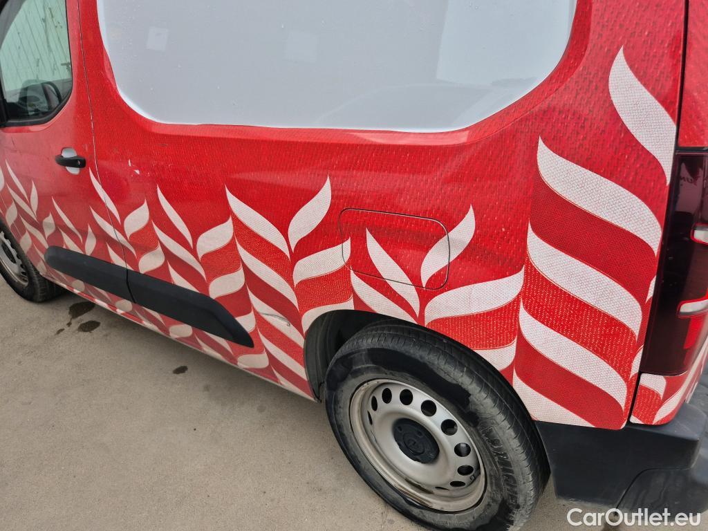  Opel  Combo OPEL -e / 2018 / 3P / furgón derivado de turismo Cargo L 800kg Eléctrico 100kW Batería 5 #1