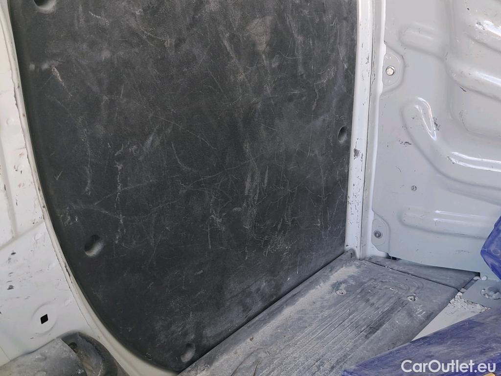  Fiat  Fiorino FIAT  / 2016 / 3P / furgón derivado de turismo Cargo Base 1.3 Mjet 59kW (80CV) E6 #41