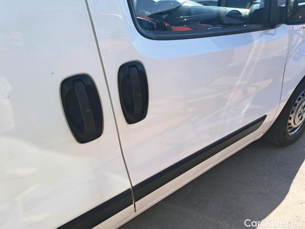  Fiat  Fiorino FIAT  / 2016 / 3P / furgón derivado de turismo Cargo Base 1.3 Mjet 59kW (80CV) E6 #44