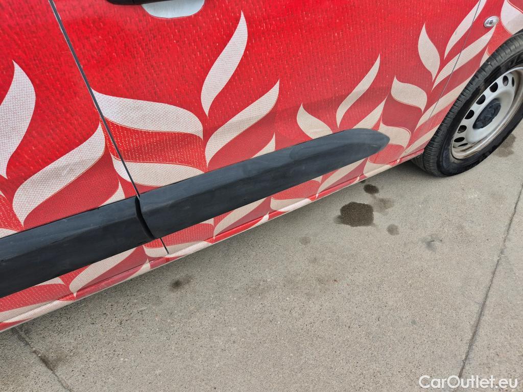  Opel  Combo OPEL -e / 2018 / 3P / furgón derivado de turismo Cargo L 800kg Eléctrico 100kW Batería 5 #20