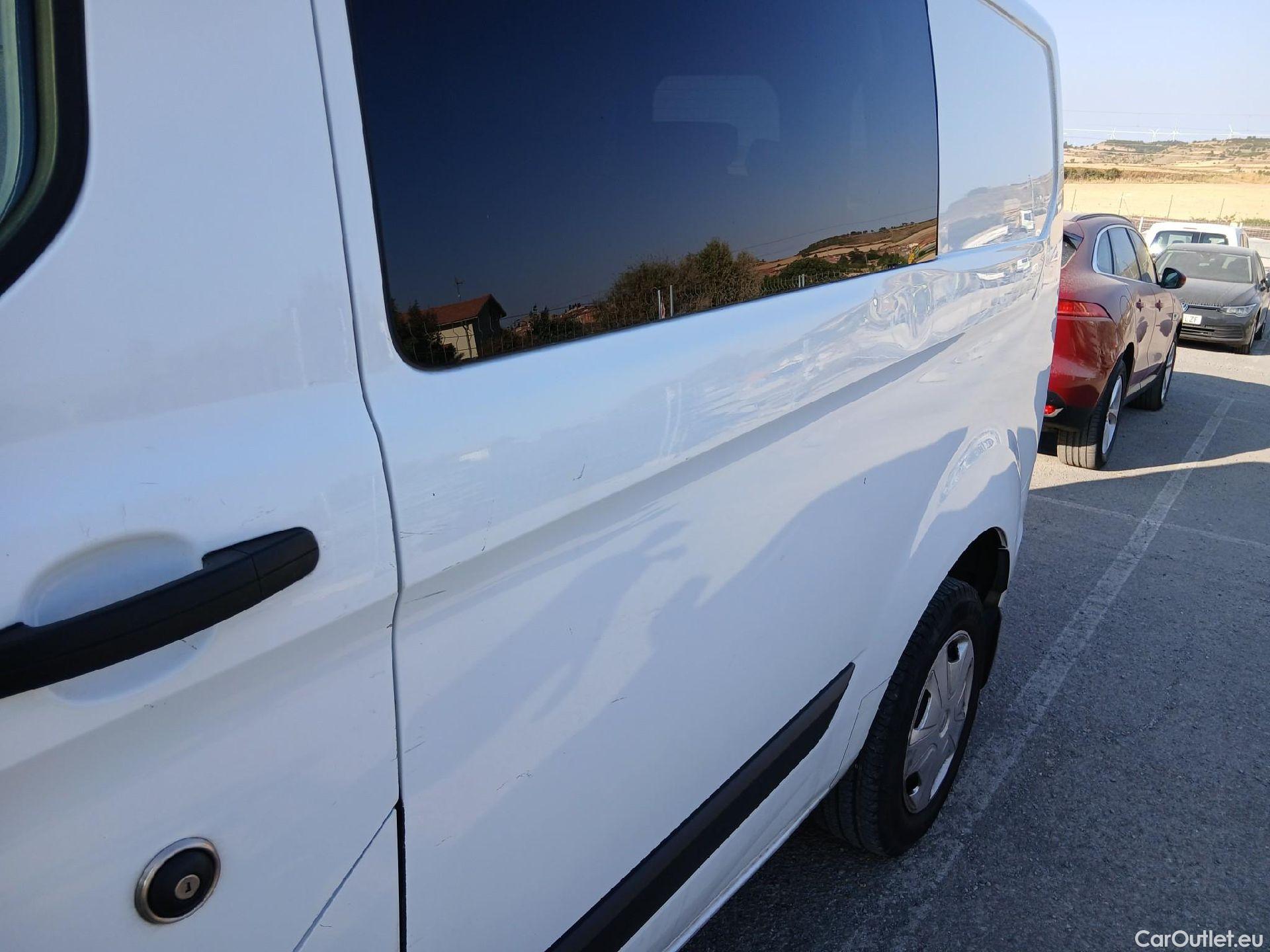  Ford  Transit FORD  Custom / 2012 / 4P / combi Mixto 2.0 TDCI 96kW 320 L1 Trend M1 #13