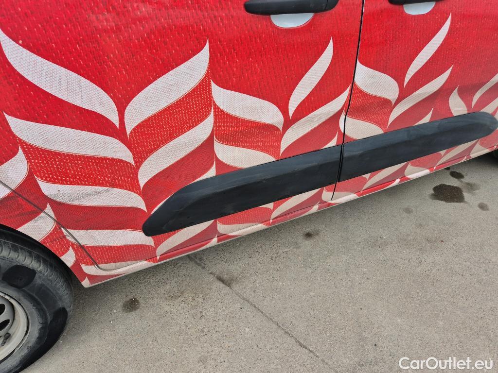 Opel  Combo OPEL -e / 2018 / 3P / furgón derivado de turismo Cargo L 800kg Eléctrico 100kW Batería 5 #18