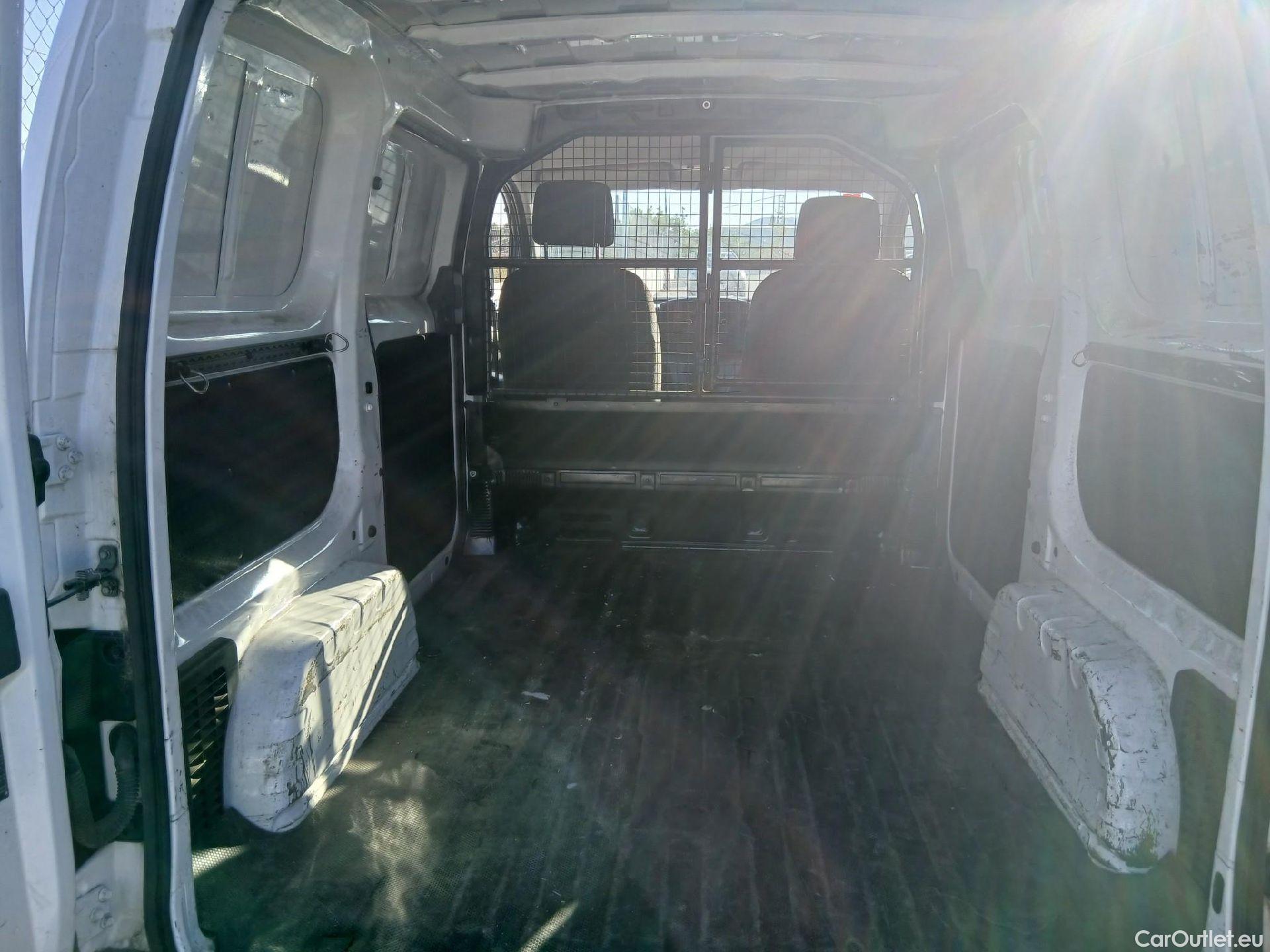  Nissan  NV200 NISSAN  / 2009 / 5P / furgón 1.5dCi 66kW (90CV) COMFORT #24