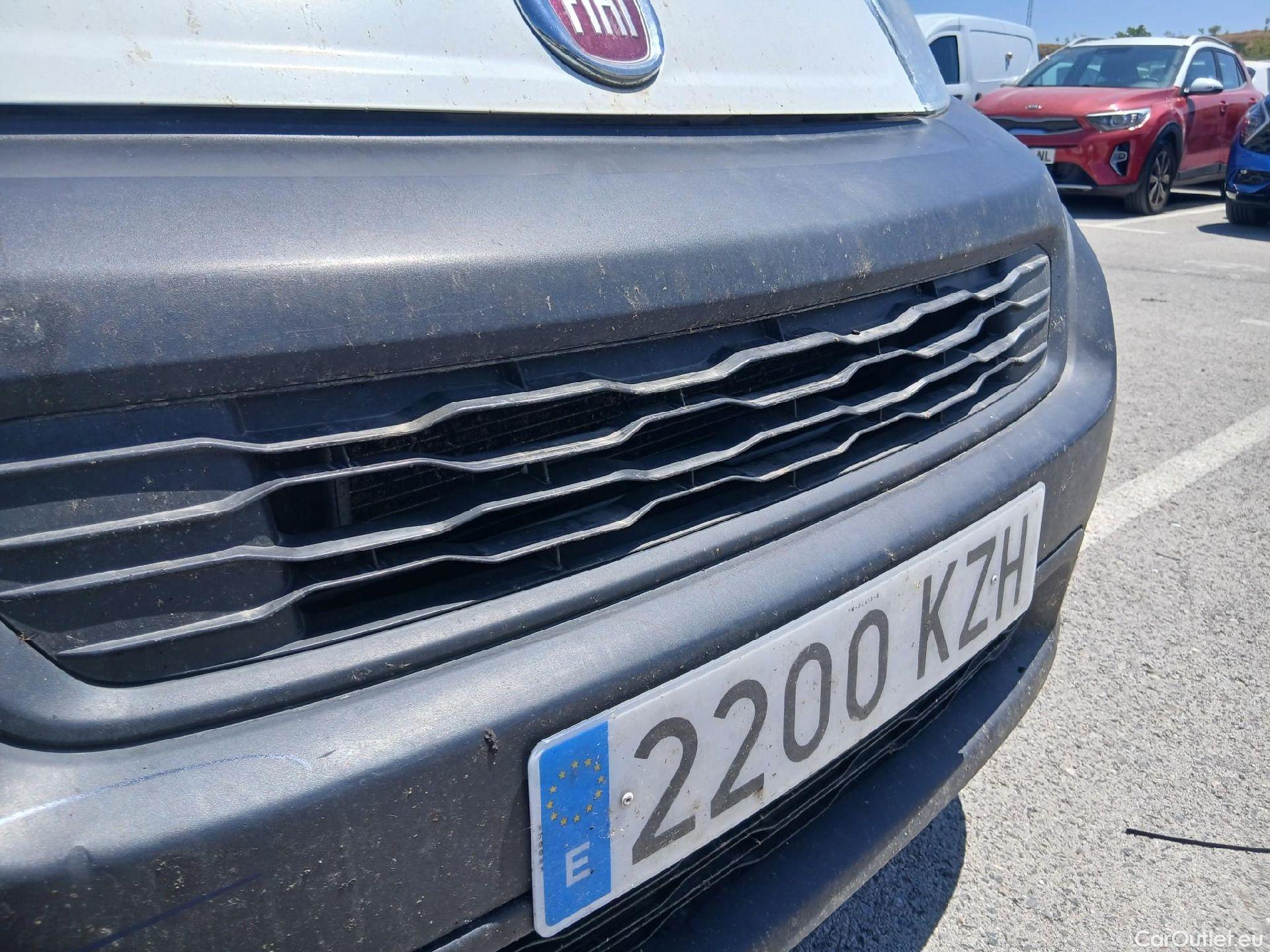  Fiat  Fiorino FIAT  / 2016 / 3P / furgón derivado de turismo Cargo Base 1.3 Mjet 59kW (80CV) E6 #10