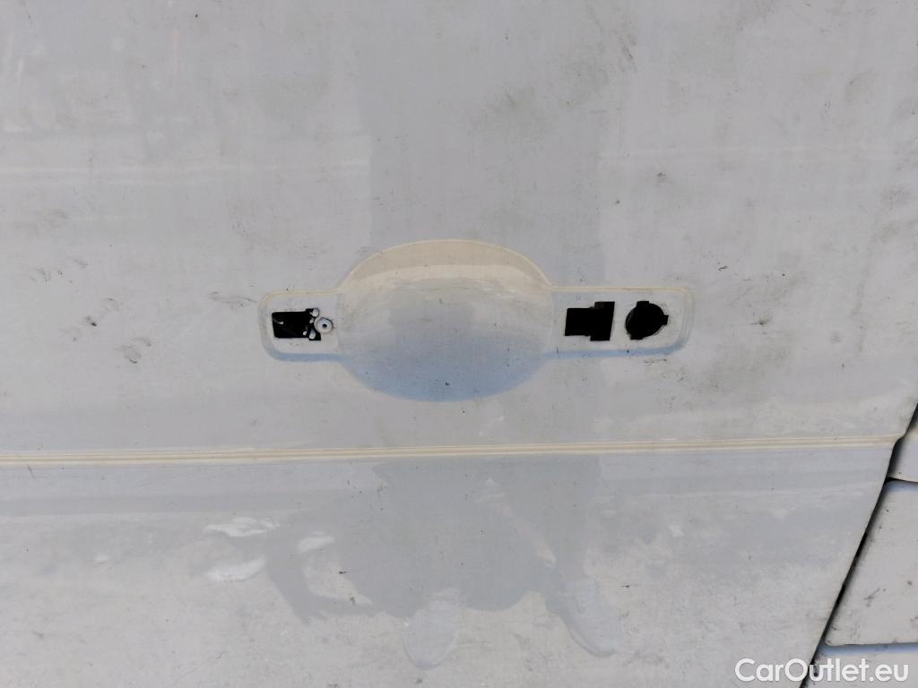  Opel  Movano OPEL  / 2010 / 4P / furgón 2.3 CDTI 96kW (130CV) L2 H2 F 3.5t #19