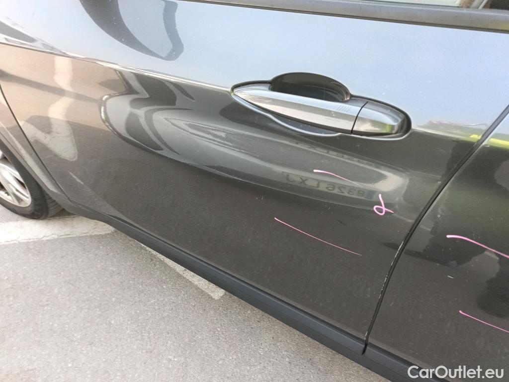  Bmw  X1 BMW  sDrive18iA Executive Advantage Techo Solar #5
