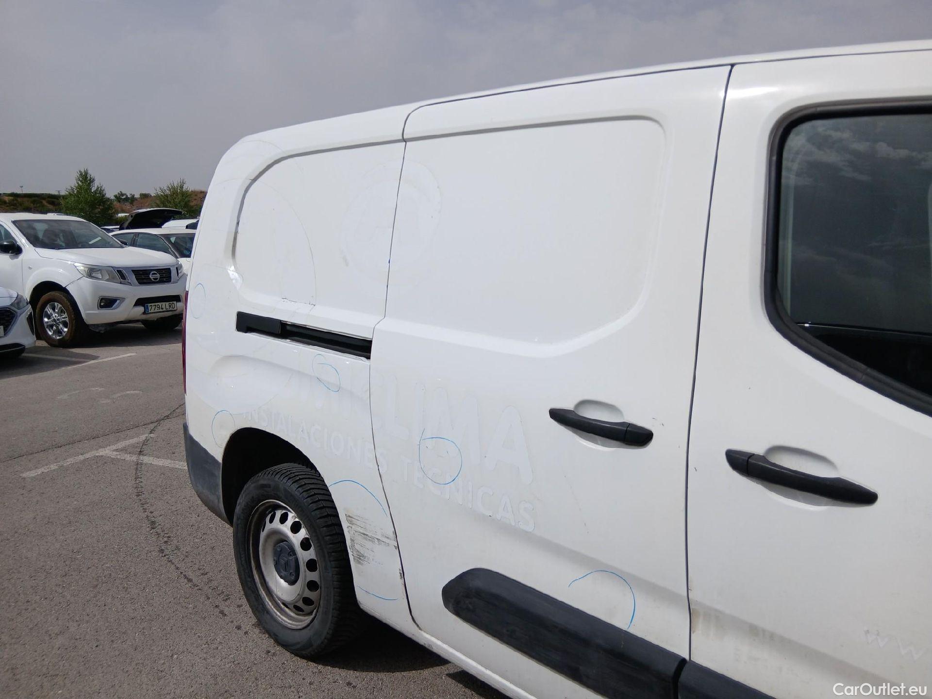  Citroen  Berlingo CITROEN  Talla XL BlueHDi 100 CLUB 3 Seats #21