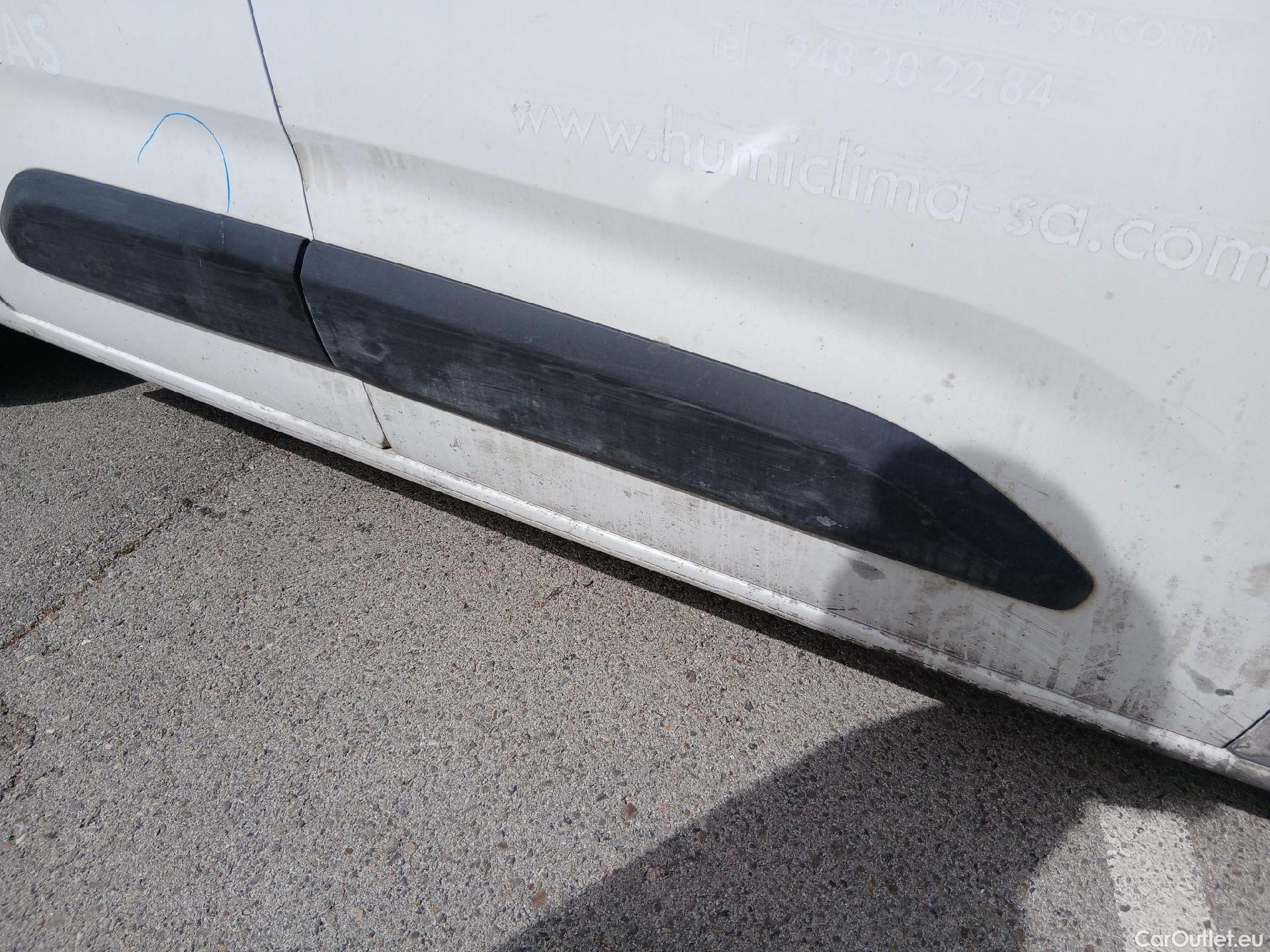  Citroen  Berlingo CITROEN  Talla XL BlueHDi 100 CLUB 3 Seats #25