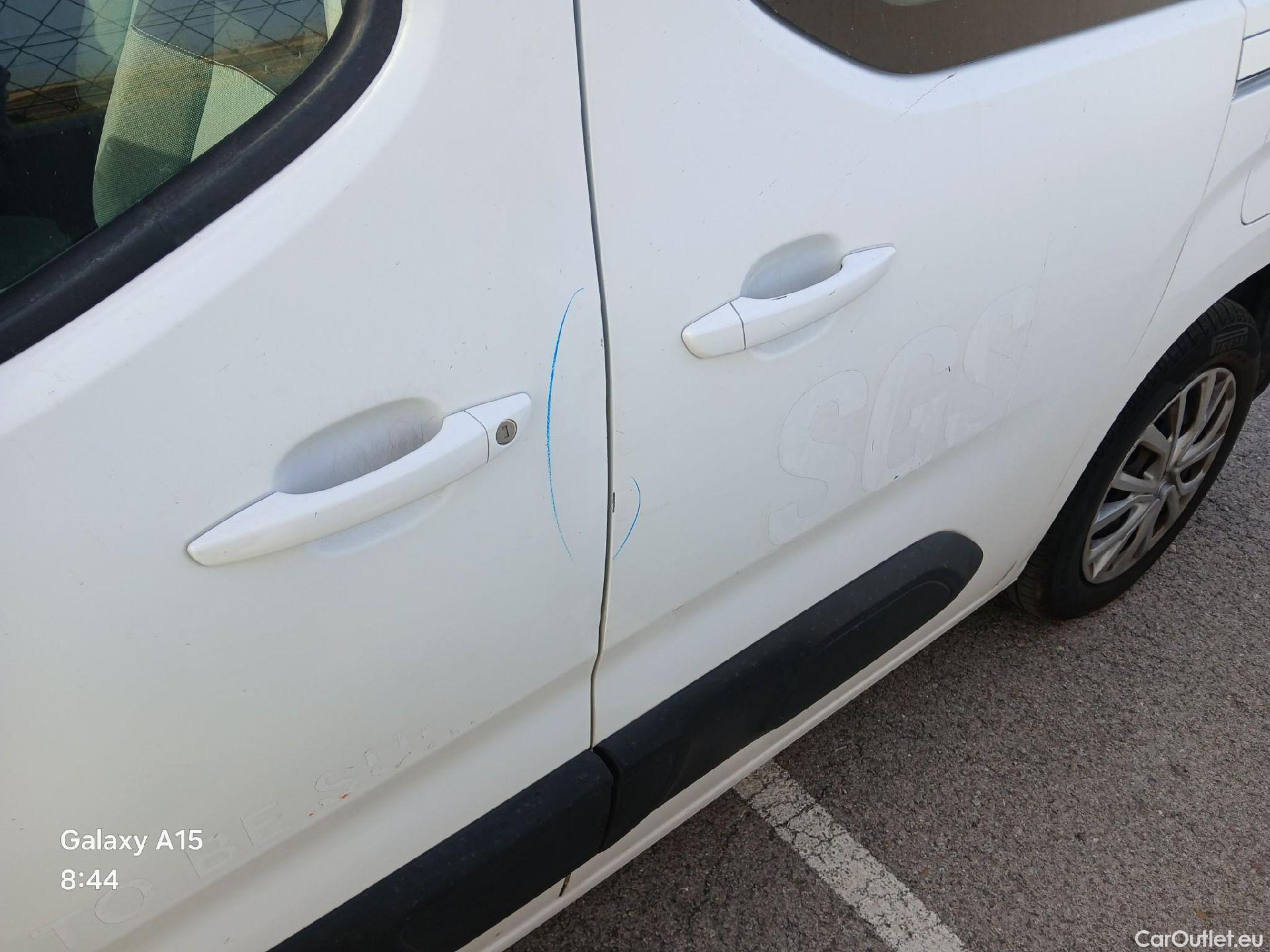  Citroen  Berlingo CITROEN  / 2018 / 5P / monovolumen compacto Talla M BlueHDi 100 S&S FEEL #26