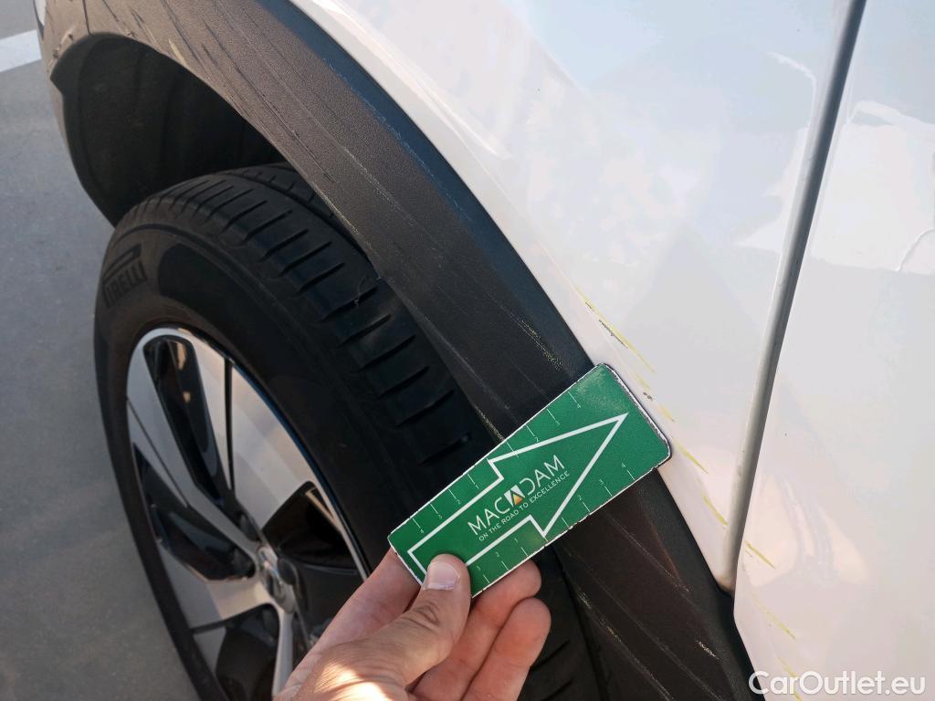  Volvo  XC 40 VOLVO XC40 / 2021 / 5P / todoterreno 1.5 T4 Recharge PHEV Core Auto #9