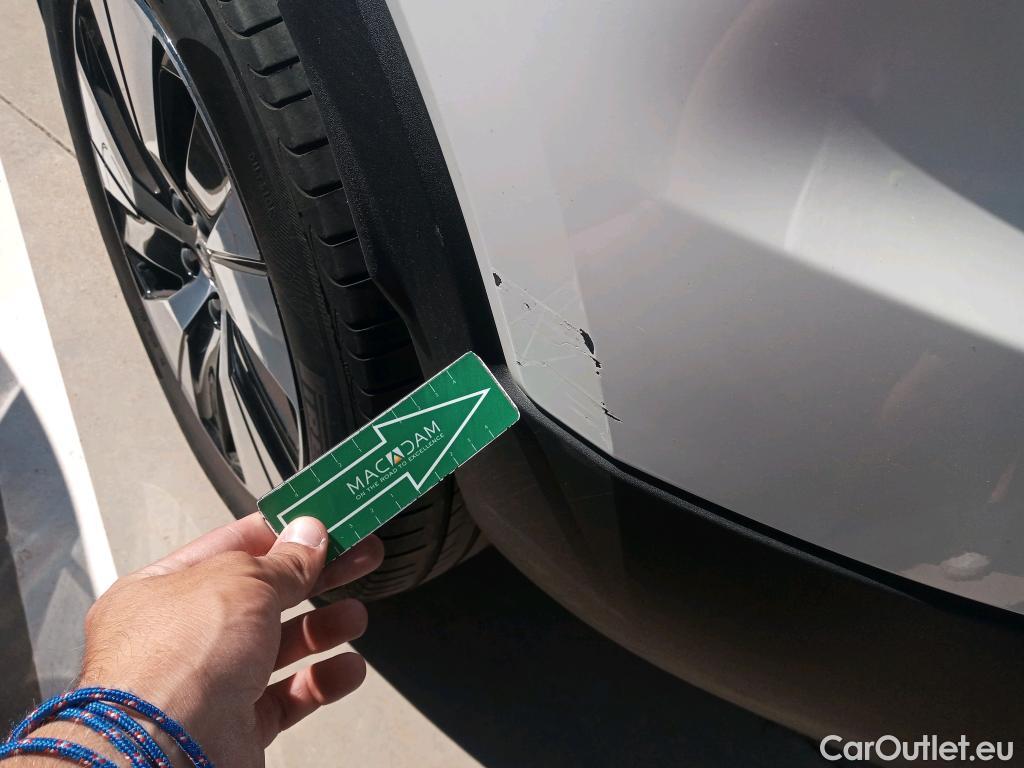  Volvo  XC 40 VOLVO XC40 / 2021 / 5P / todoterreno 1.5 T4 Recharge PHEV Core Auto #25