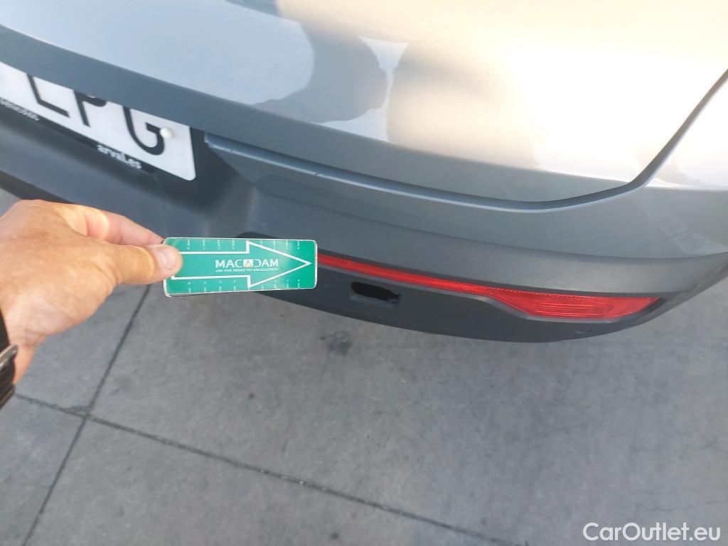  Volvo  XC 40 VOLVO XC40 / 2017 / 5P / todoterreno 1.5 T5 Twin Recharge R-Design Auto #24