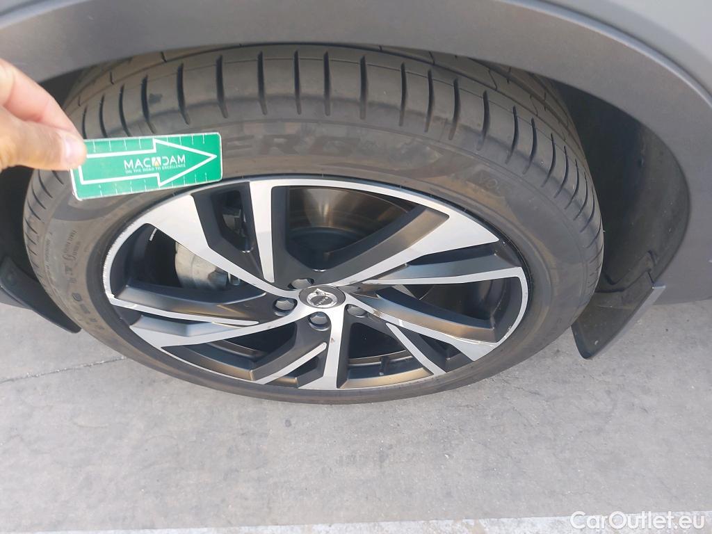  Volvo  XC 40 VOLVO XC40 / 2017 / 5P / todoterreno 1.5 T5 Twin Recharge R-Design Auto #3