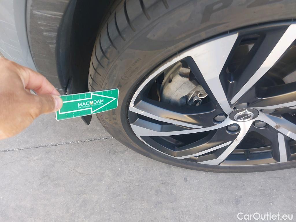  Volvo  XC 40 VOLVO XC40 / 2017 / 5P / todoterreno 1.5 T5 Twin Recharge R-Design Auto #5