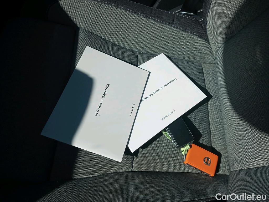 Volvo  XC 40 VOLVO XC40 / 2021 / 5P / todoterreno 1.5 T4 Recharge PHEV Core Auto #13
