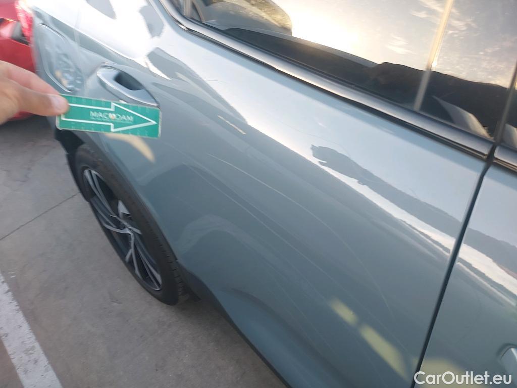  Volvo  XC 40 VOLVO XC40 / 2017 / 5P / todoterreno 1.5 T5 Twin Recharge R-Design Auto #14