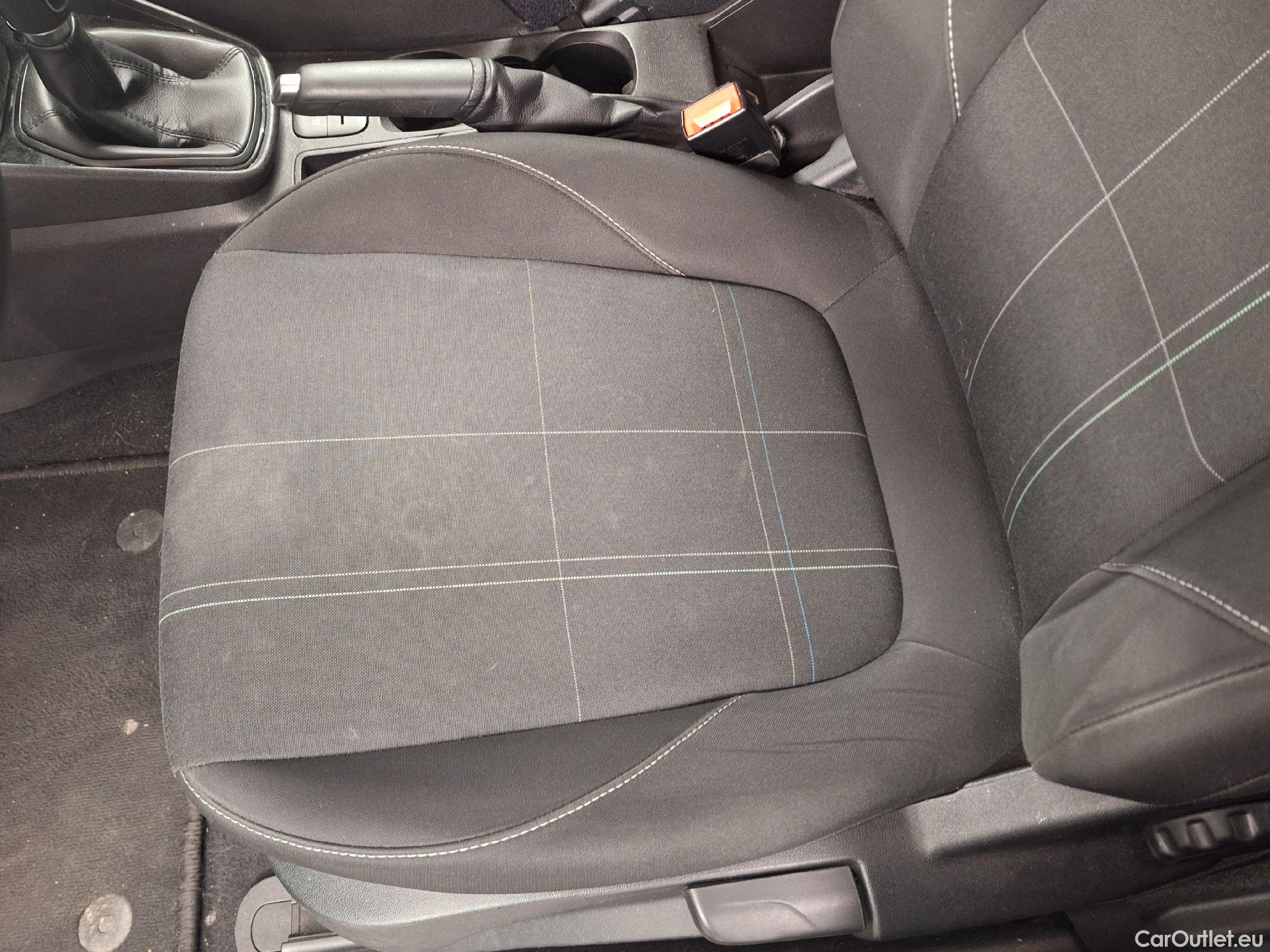  Ford  Fiesta Ford,  '17, Ford  1.1i 52kW Business Class 5d #17