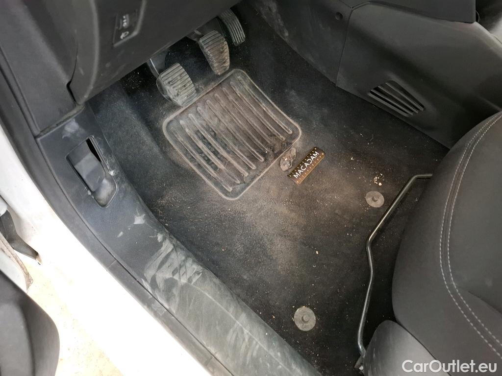  Peugeot  208  Affaire Premium 1.6 HDi 75CV BVM5 E6 #35