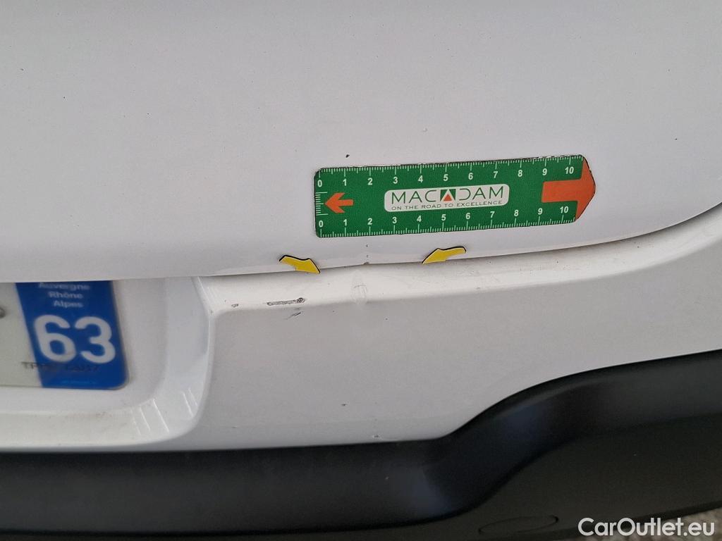 Citroen  C3  Société Feel Nav 1.2 PureTech 80CV BVM5 E6 #26