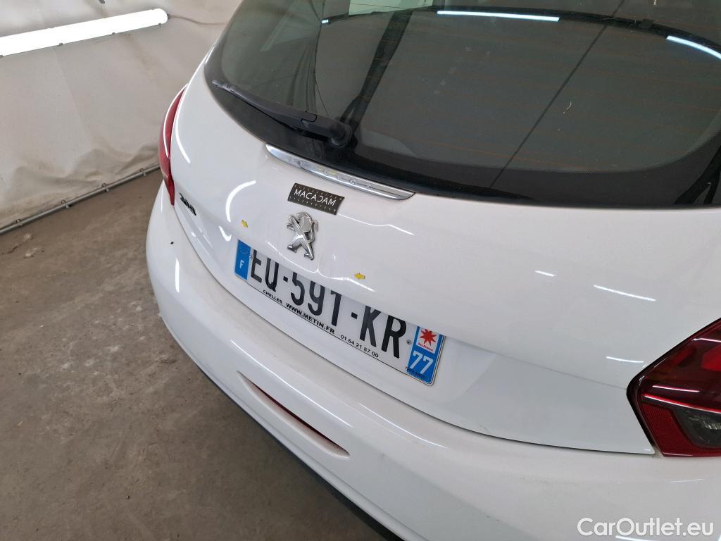  Peugeot  208  Affaire Premium 1.6 HDi 75CV BVM5 E6 #12