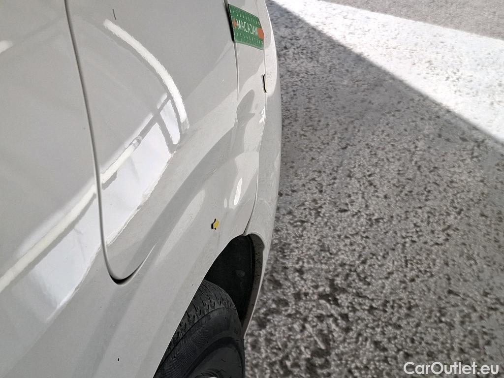  Peugeot  208  Premium 1.5 HDi 100CV BVM6 E6d #4