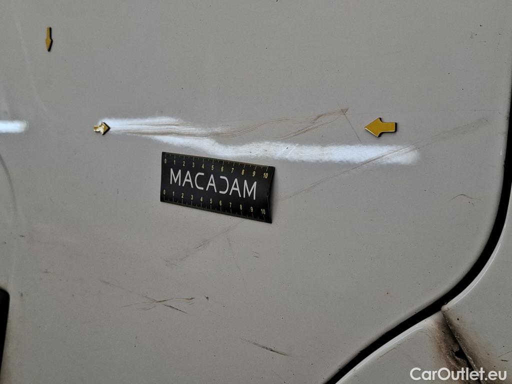  Renault  Master  III Fourgon L2H2 3 5 Grand Confort dCi 130CV BVM6 E6 #39