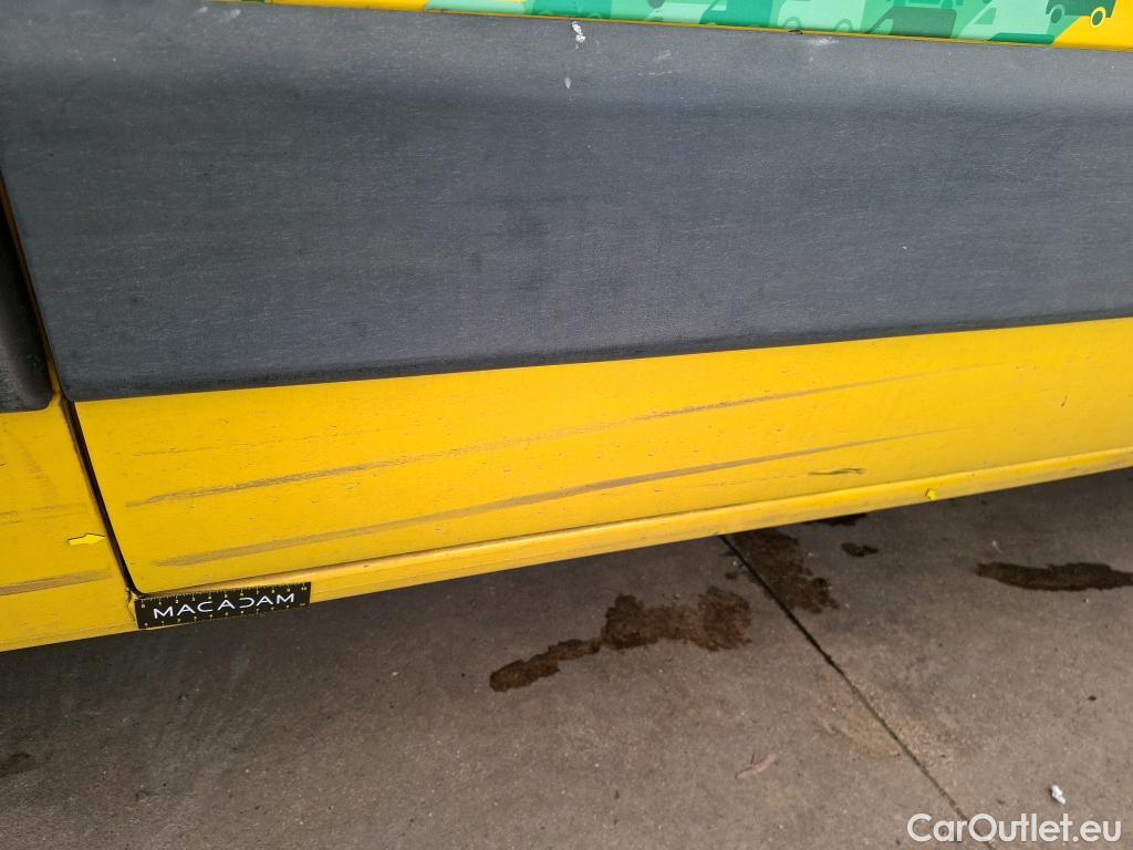  Renault  Master RENAULT  / 2019 / 4P / Fourgon tôlé FG Z.E.Tr CF F3100 L2H2 R75 AI - 19 #39