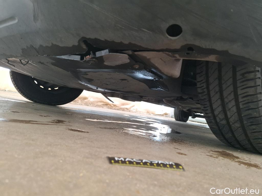  Renault  Master  III Fourgon L2H2 3 5 Grand Confort dCi 130CV BVM6 E6 #64