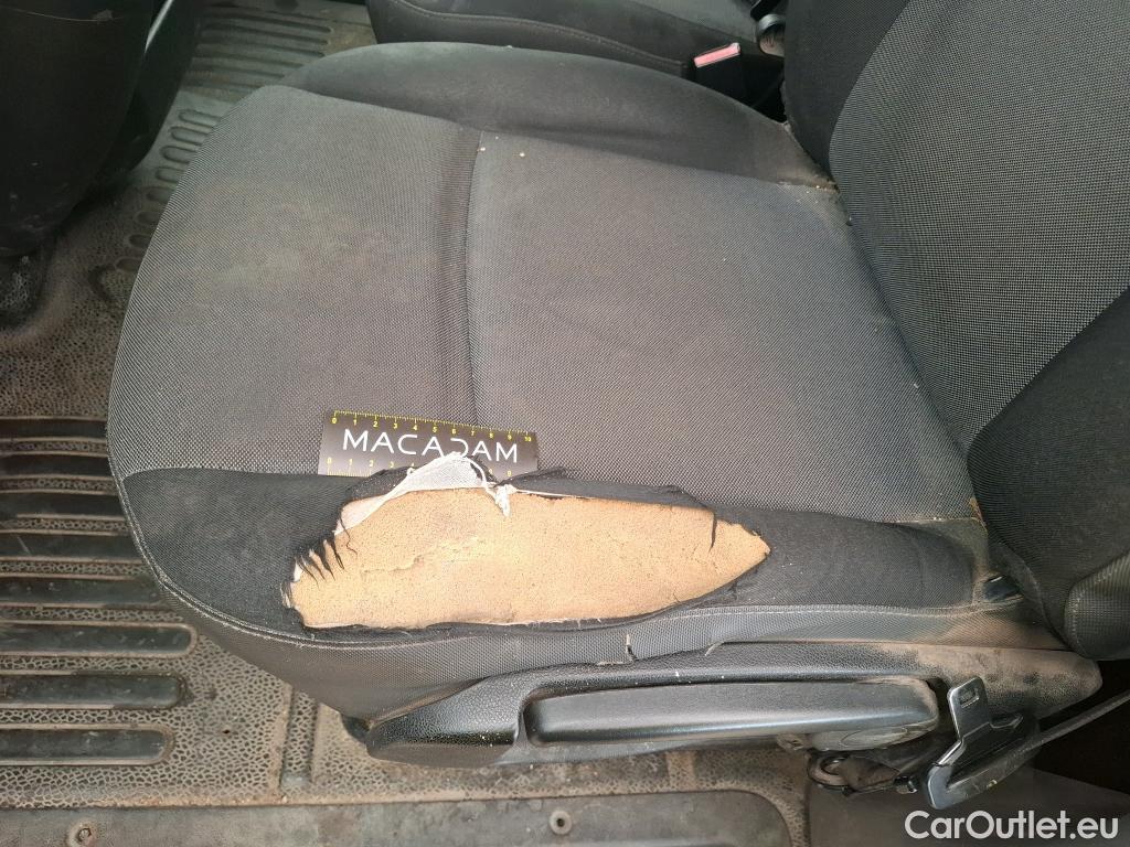  Renault  Master  III Fourgon L2H2 3 5 Grand Confort dCi 130CV BVM6 E6 #8