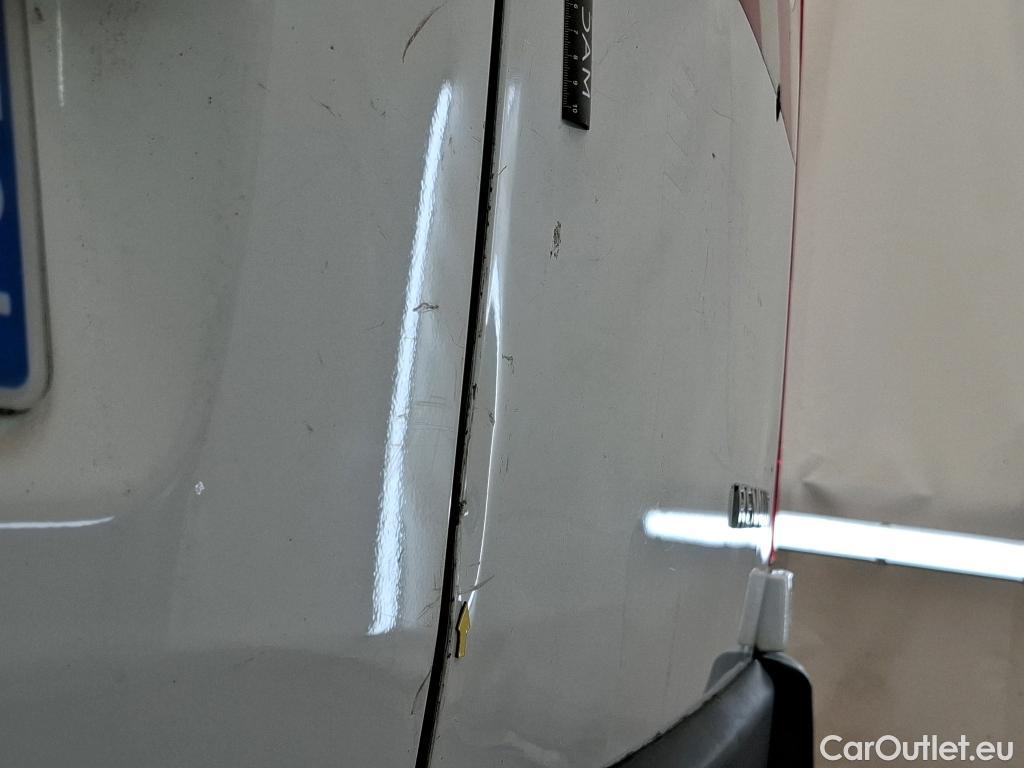  Renault  Master  III Fourgon L2H2 3 5 Grand Confort dCi 130CV BVM6 E6 #17