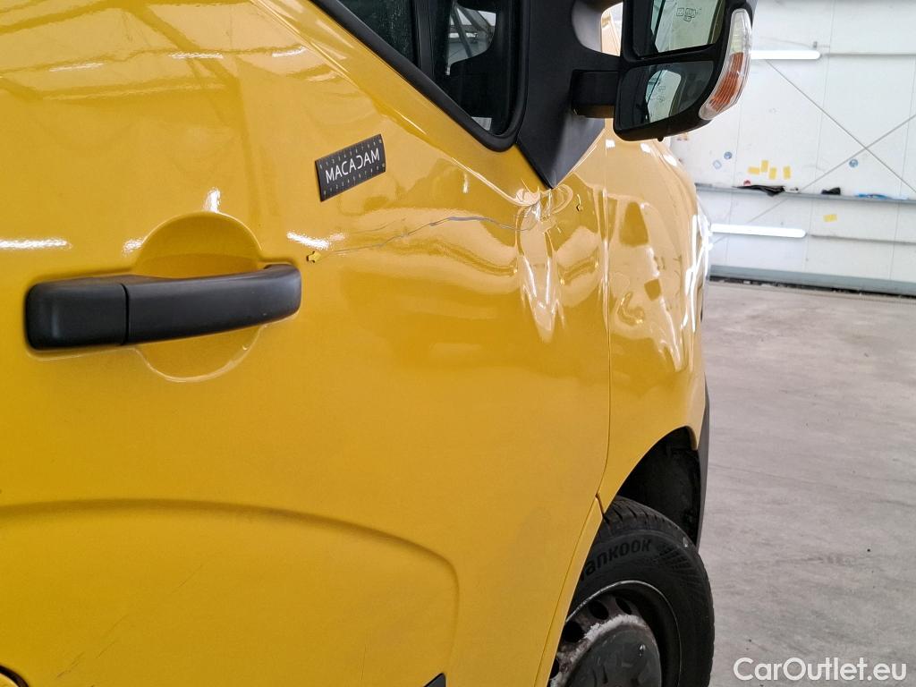  Renault  Master RENAULT  / 2019 / 4P / Fourgon tôlé FG Z.E.Tr CF F3100 L2H2 R75 AI - 19 #13