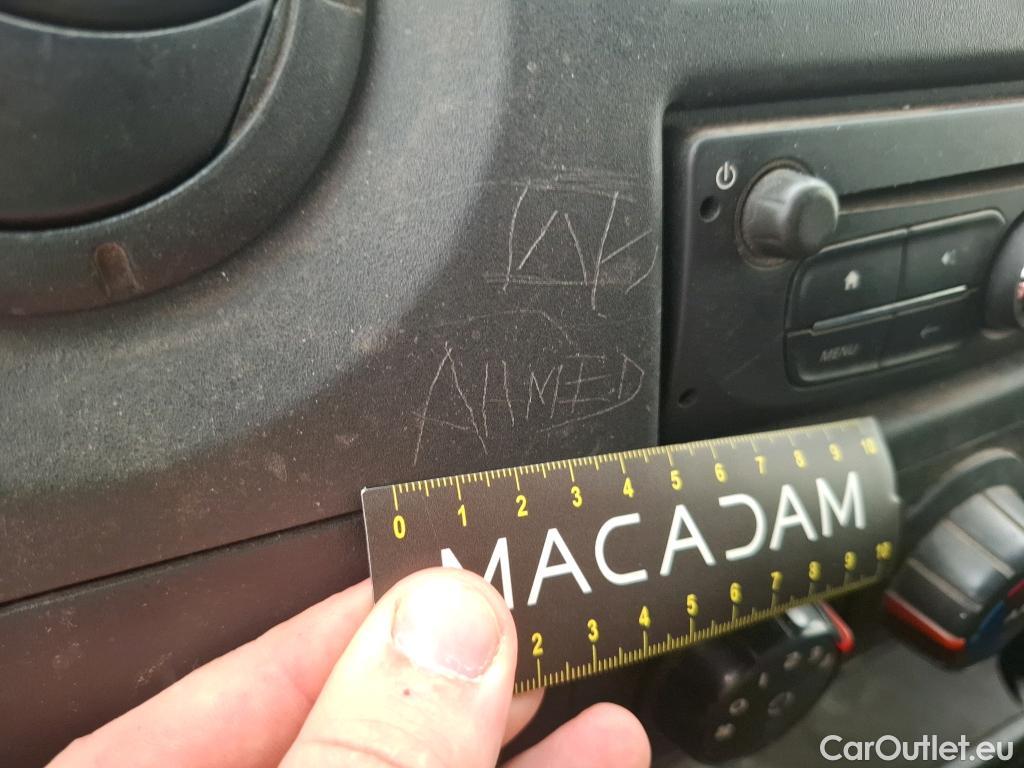  Renault  Master  III Fourgon L2H2 3 5 Grand Confort dCi 130CV BVM6 E6 #90