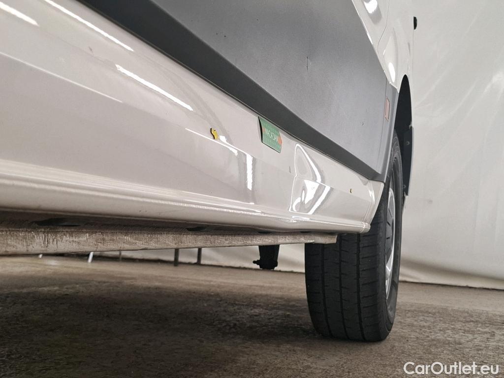  Volkswagen  Crafter  Fourgon Fourgon 35 mittellang mit Hochdach 4Motion 2.0 #2