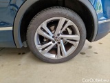  Volkswagen  Tiguan VOLKSWAGEN  / 2020 / 5P / SUV 2.0 TDI SCR 110KWR-LINE DSG #18