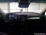  Volvo  XC 40 VOLVO XC40 / 2017 / 5P / SUV T3 AUTOMATICO MOMENTUM PRO #3